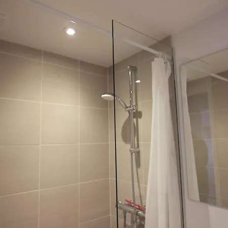 Apartment Great 2-bed Wbalcony In
