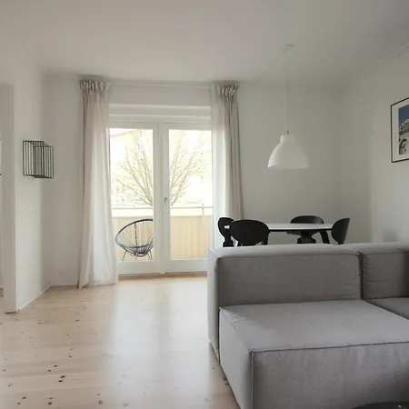 Great 2-bed Wbalcony In Apartment